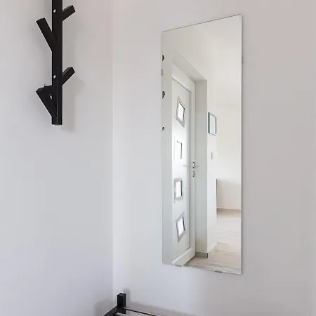 Stella דירה קרק